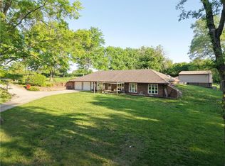 33604 E Corn Spur Rd, Lone Jack, MO 64070