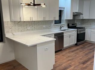 2710 S Lowe Ave #1, Chicago, IL 60616