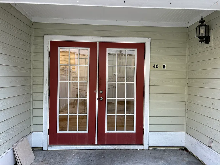 40 Cassandra Ln #B — Photo 1