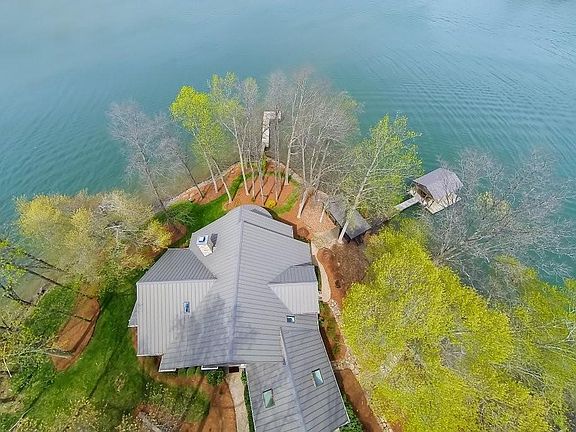 2nd image of 115 Aquarius Ln
