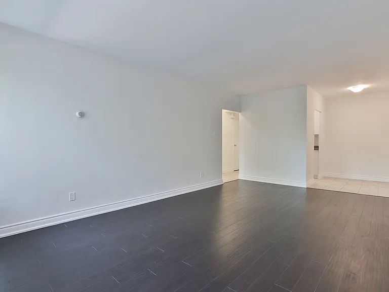 494 Avenue Rd #B — Photo 13