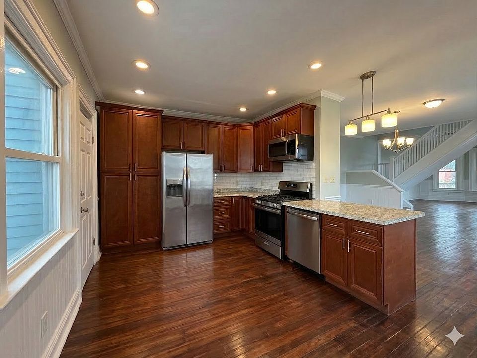 1st image of 20 Penfield St Unit 1