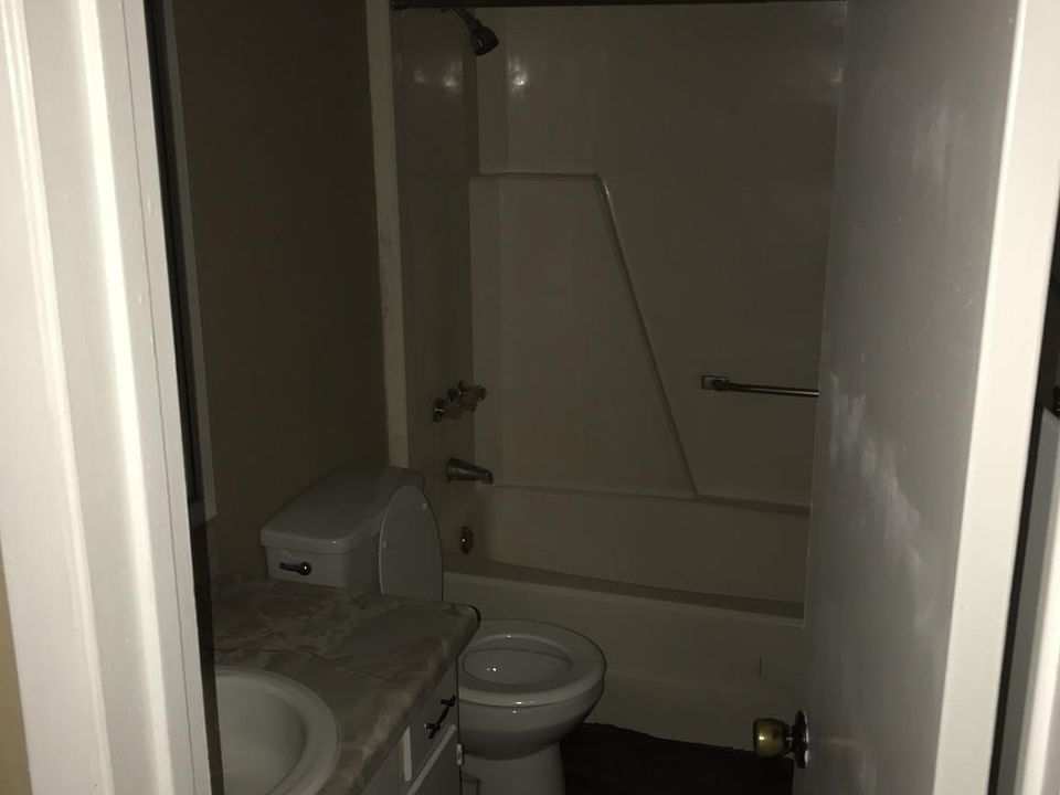 1st image of 115 W Park St APT 13