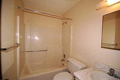 4th image of 2889 Lakemont Dr SW