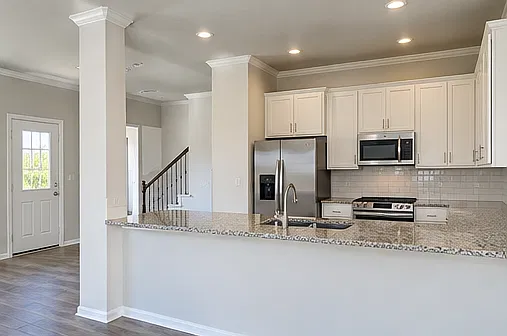 3 bed, 2.5 bath, 2174 sqft, $3,000 — Photo 2