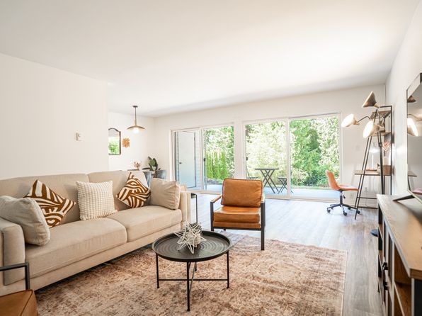 321 Bellevue Way SE APT 102