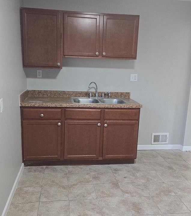 3107 Henry St, photo 11