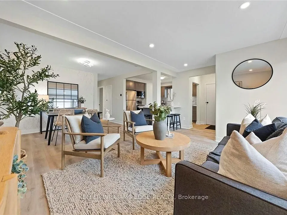 627 Upper Ottawa St #1