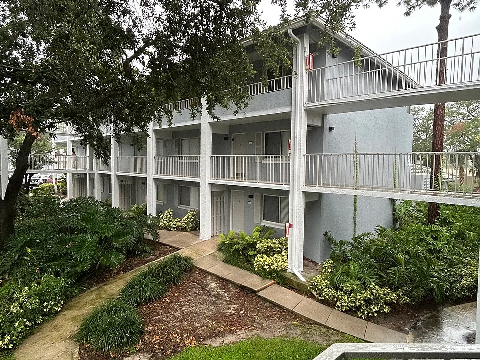 109 Oyster Bay Cir #240