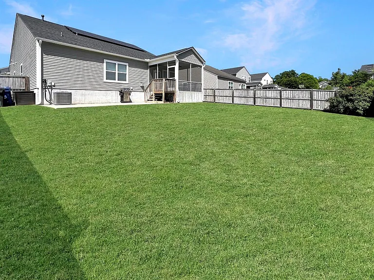 4809 Pitkin Ave — Photo 24