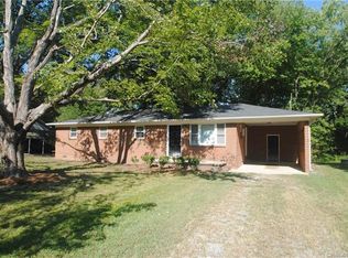 2829 Crest Dr, Iron Station, NC 28080