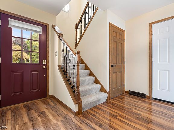 5th image of 14 Ironwood Dr