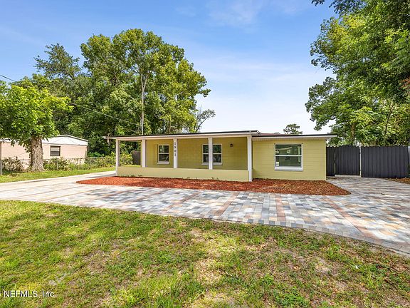 2nd image of 1901 FOREST HILLS Road