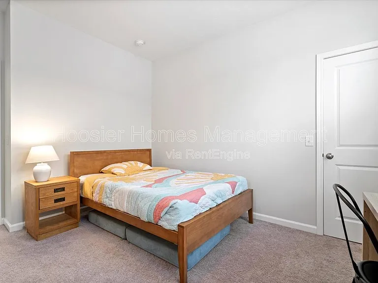 9239 Hawley Dr — Photo 23