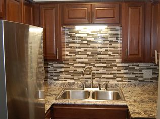 210 Circle Ave APT 402, Forest Park, IL 60130