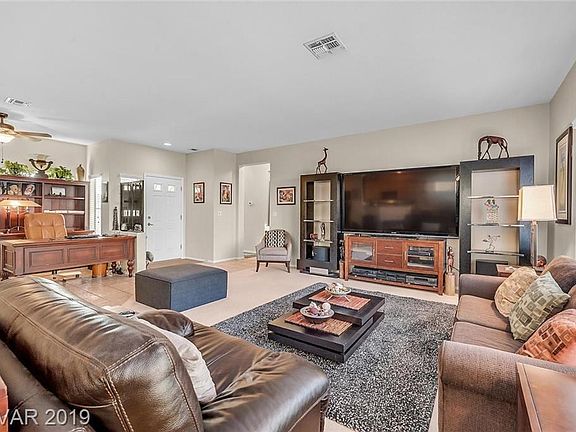 5th image of 1736 Warrington Dr