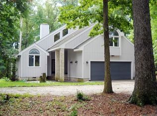 420 Rosewood Ln, Yorktown, VA 23692