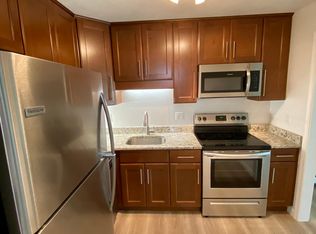 55 Farwell St APT 25, Newton, MA 02460