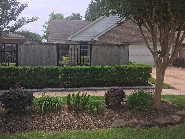 1st image of 18527 Wood Glen Ln