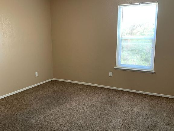 5th image of 1339 S Court St #8653789