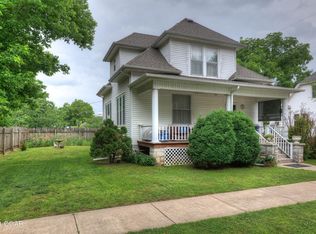 514 Poplar St, Carthage, MO 64836