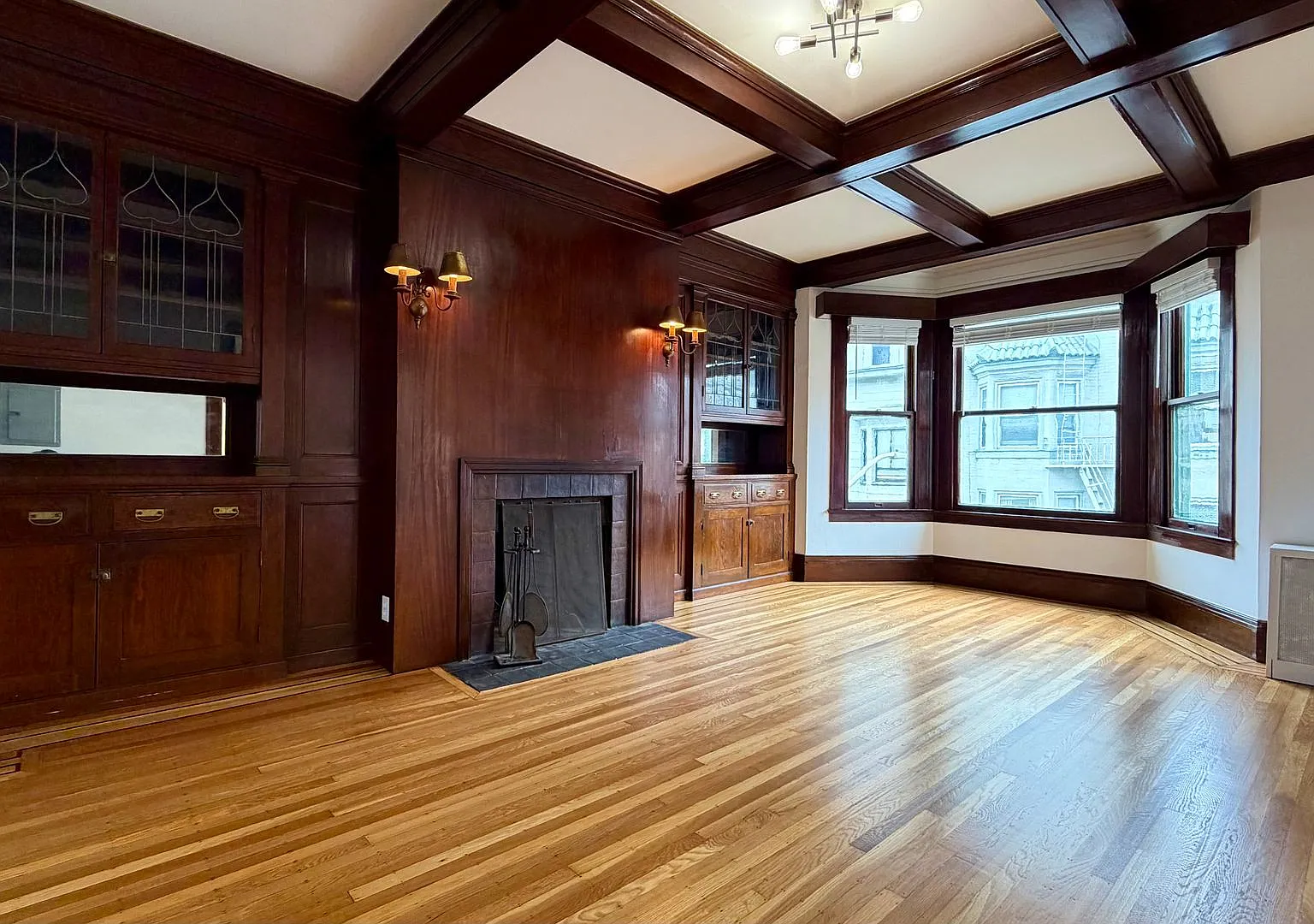 1200 Taylor Street (1056r) — Photo 1