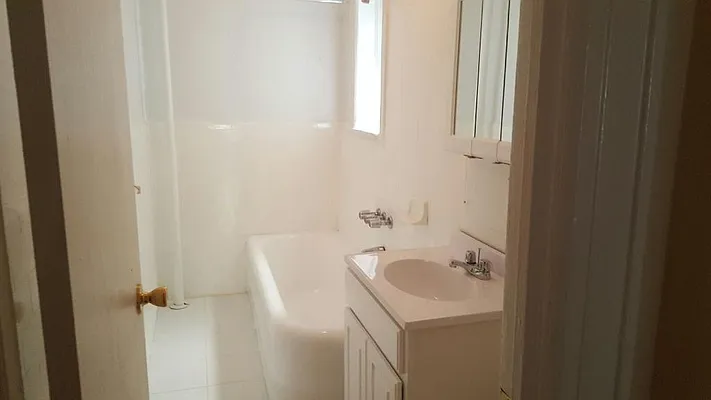 Rented by Edward Gugenheim, LREB | media 15