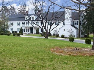 2 Langley Lane, Old Westbury, NY