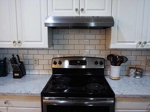 4th image of 860 N Orange Ave APT 140