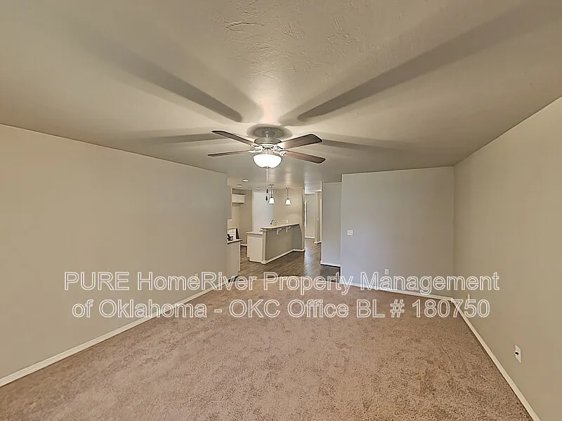3 bed, 2.0 bath, 1430 sqft, $1,645 — Photo 3