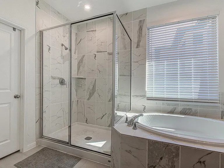 4537 Lucabella Ln — Photo 14