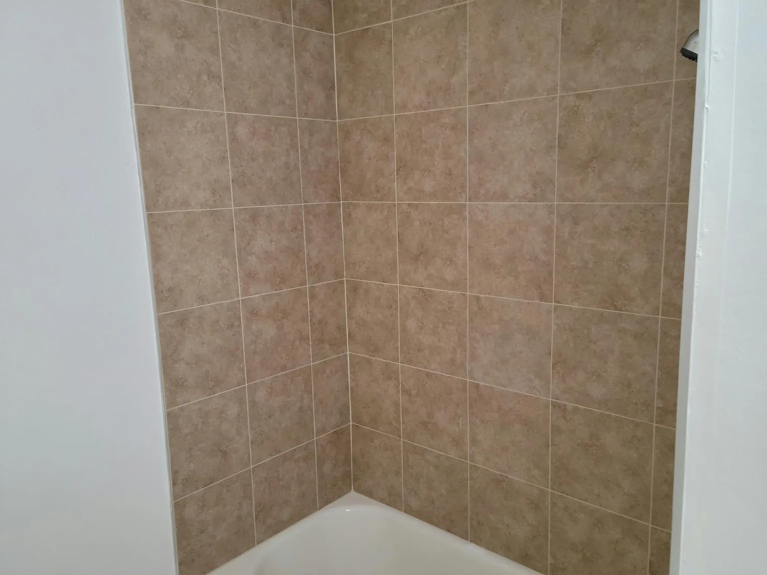2 bed, 978 sqft, $2,700 — Photo 3