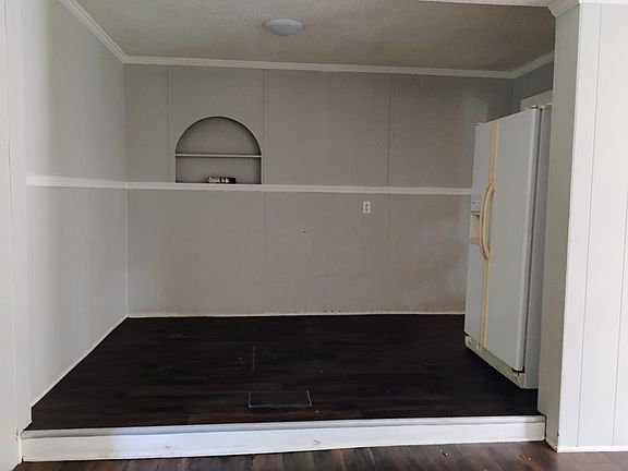 3rd image of 3406 King Ave #32