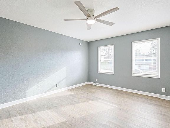 5th image of 3217 Grandview Dr