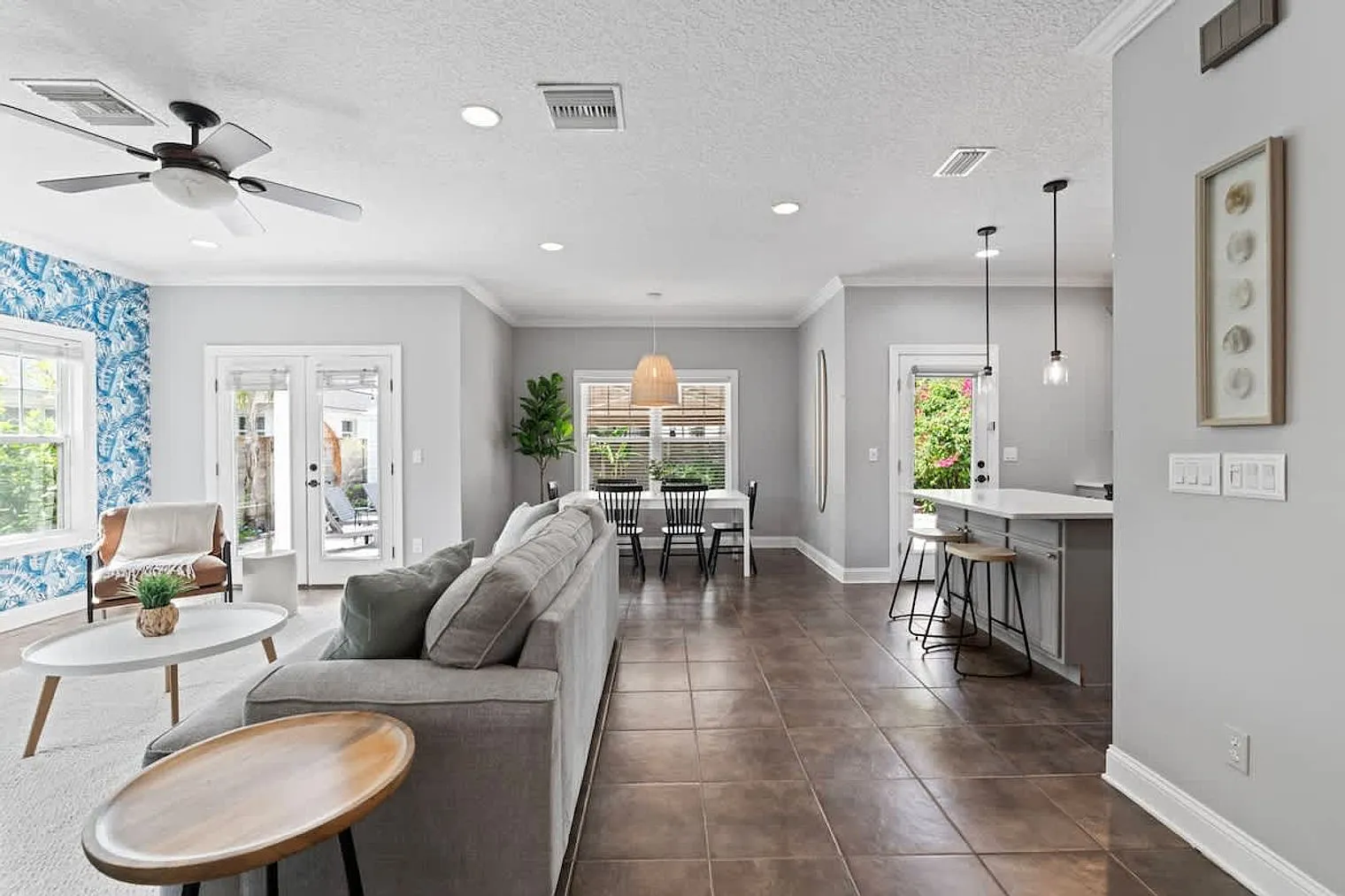 3 bed, 2.0 bath, 1980 sqft, $9,022 — Photo 1