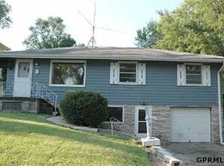 3947 Hartman Ave #HOUSE, Omaha, NE 68111