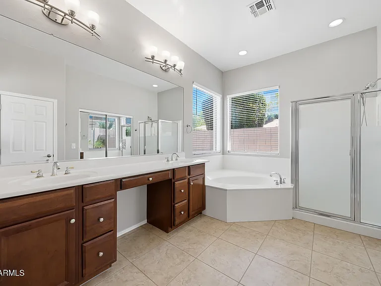2418 W Red Range Way — Photo 26