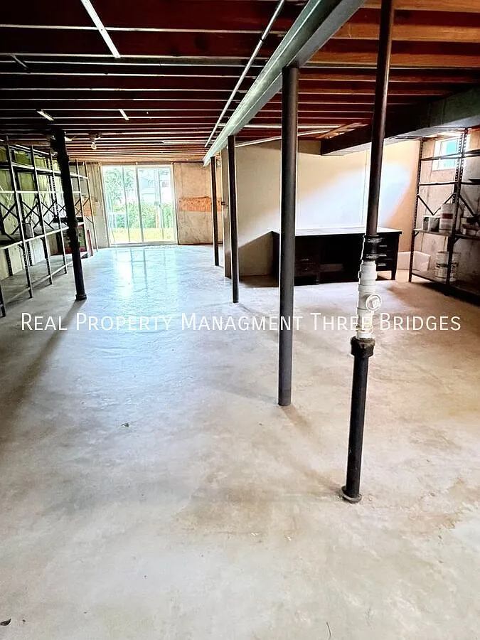 Spacious 2 bedroom Hazelwood Home — Photo 3