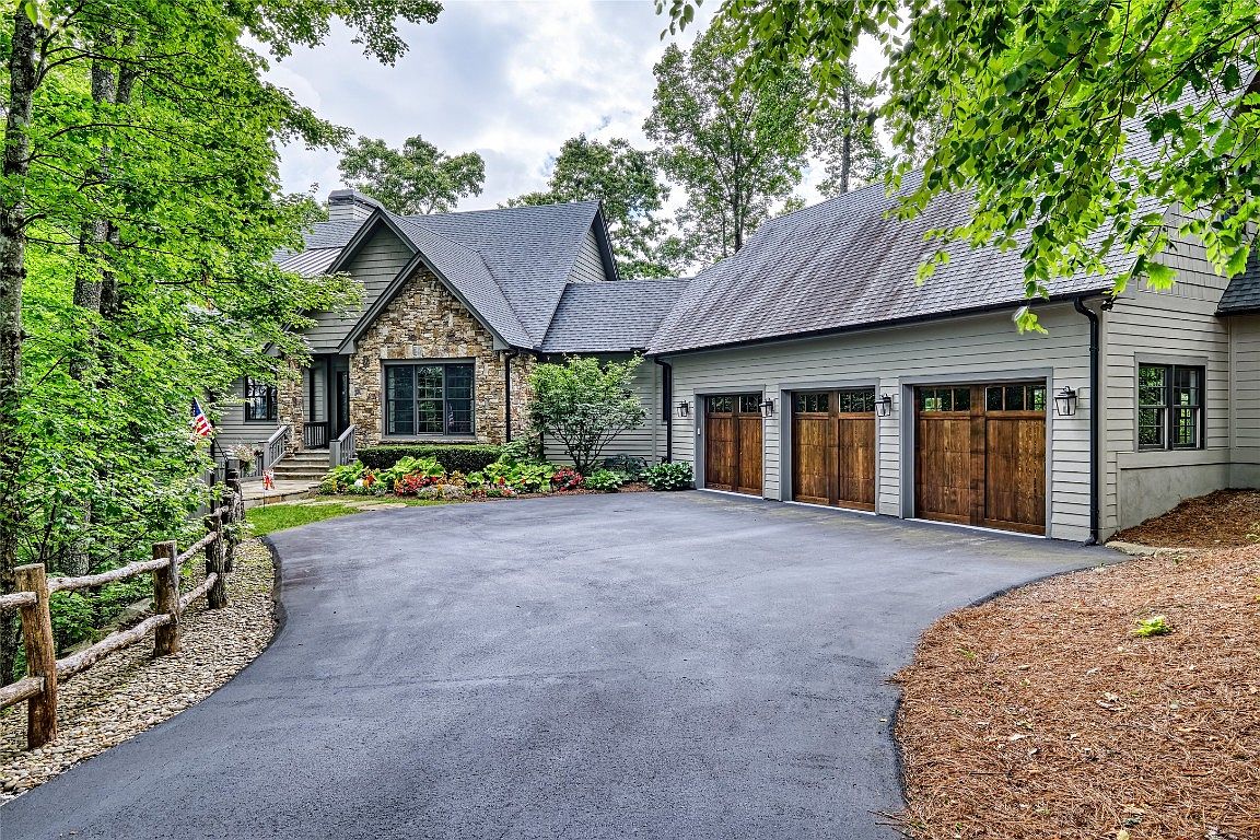 1124 Highlands Cove Drive