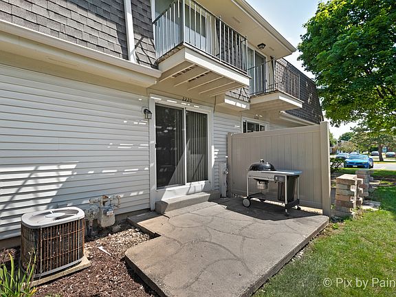 4th image of 2220 Andover Ct
