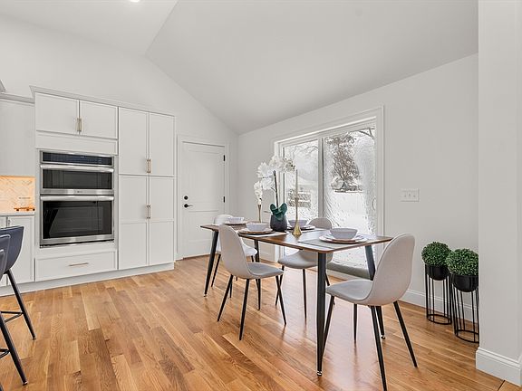 5th image of 78 Wood Ave