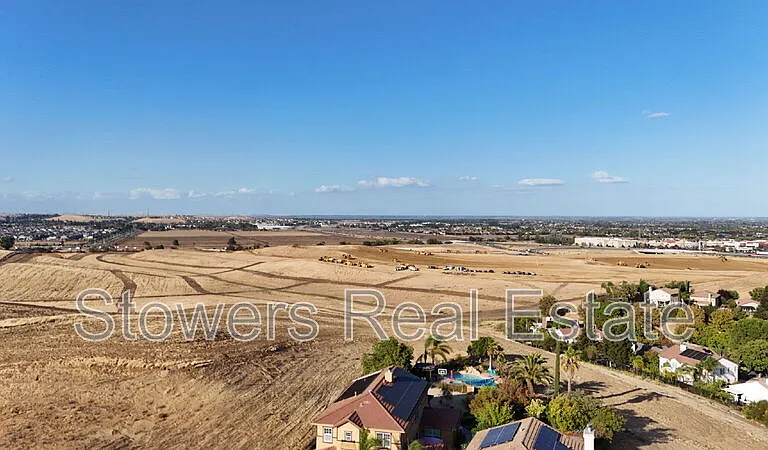 729 Copperfield Ct — Photo 54
