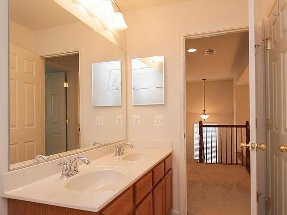 5th image of 1707 Idlewild Blvd