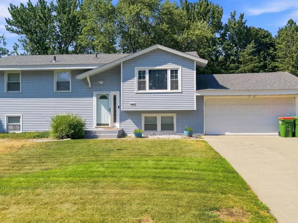 515 Westby Dr NE, Spring Lake Park, MN 55432