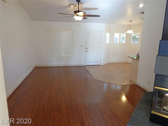 5th image of 1019 Winding Hill St