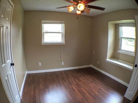 5th image of 2213 Henderson Dr