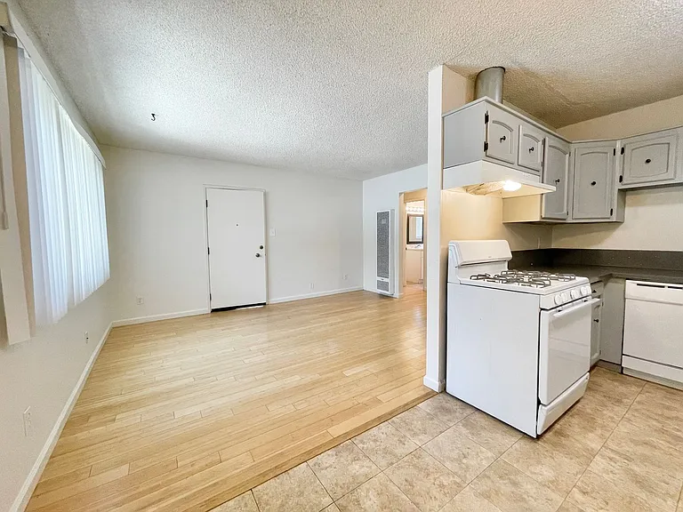3810 H Street — Photo 3