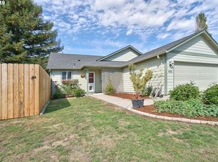 406 Rosedell St, Amity, OR 97101