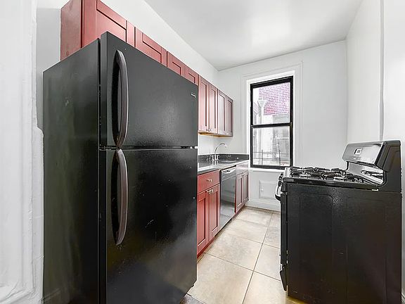 5th image of 311 Lincoln Pl APT 18A