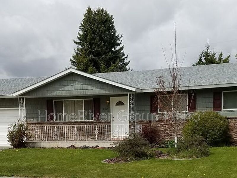 2nd image of 1910 Sierra St